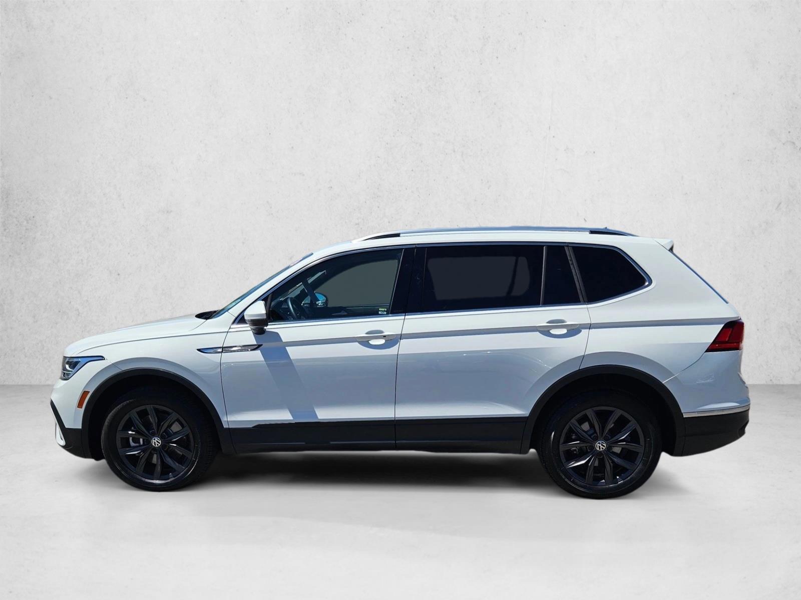 Thumbnail: 2024 Volkswagen Tiguan - 2