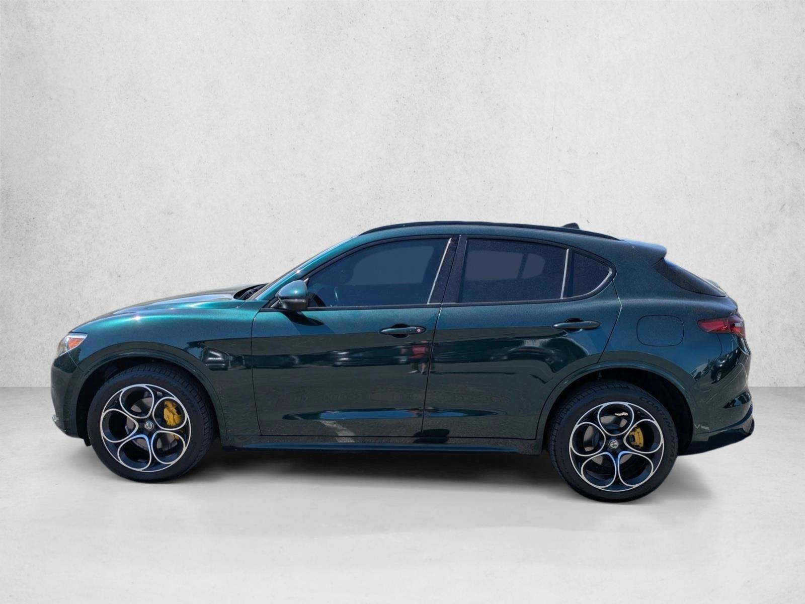 Thumbnail: 2021 Alfa Romeo Stelvio - 2