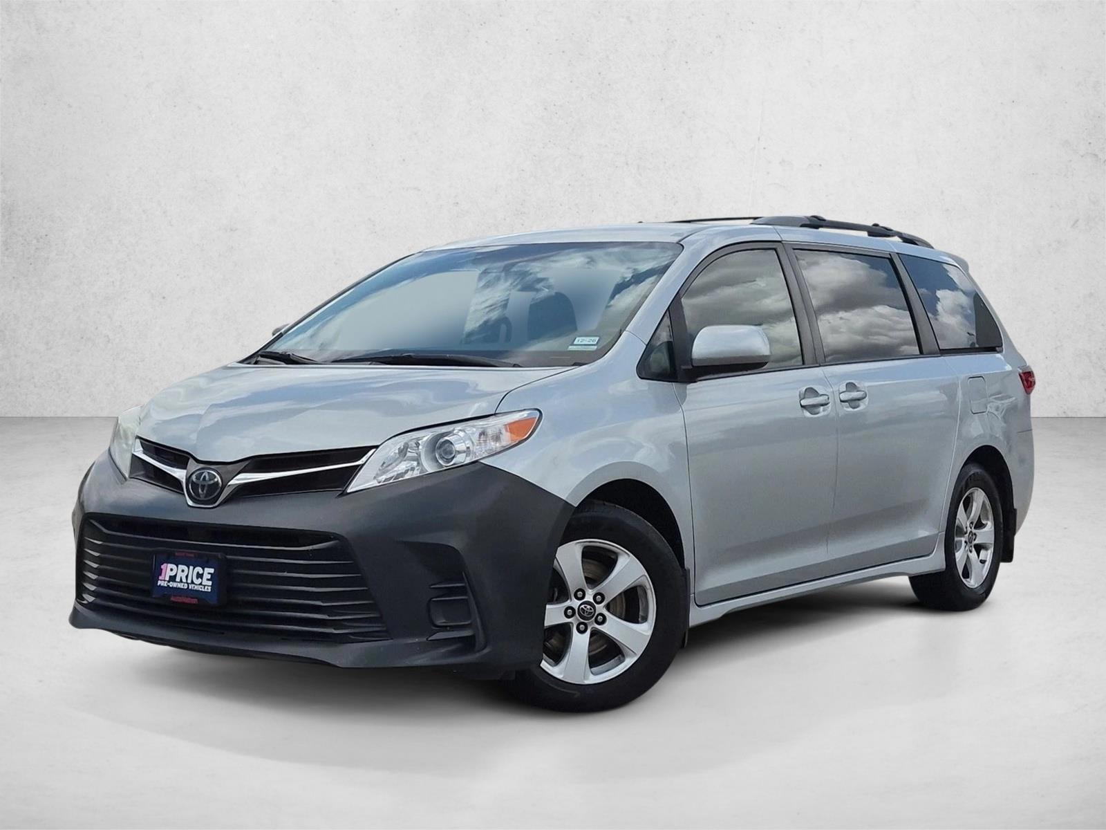 Thumbnail: 2020 Toyota Sienna - 1