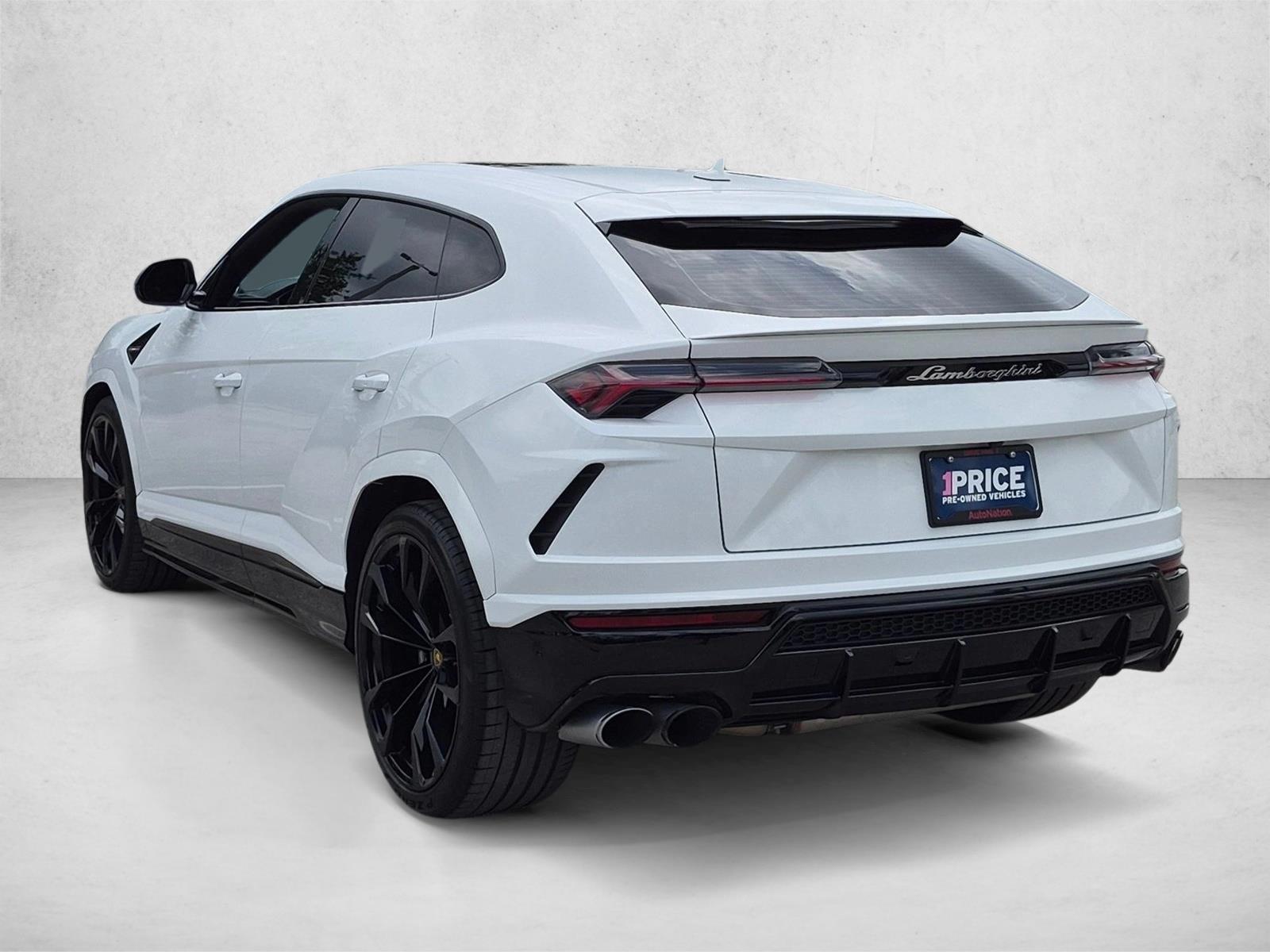 2022 Lamborghini Urus