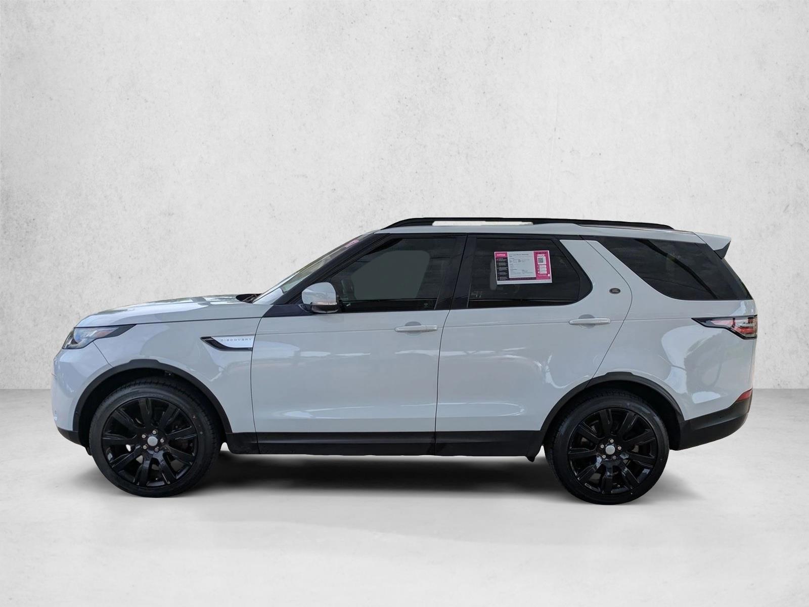Thumbnail: 2017 Land Rover Discovery - 2
