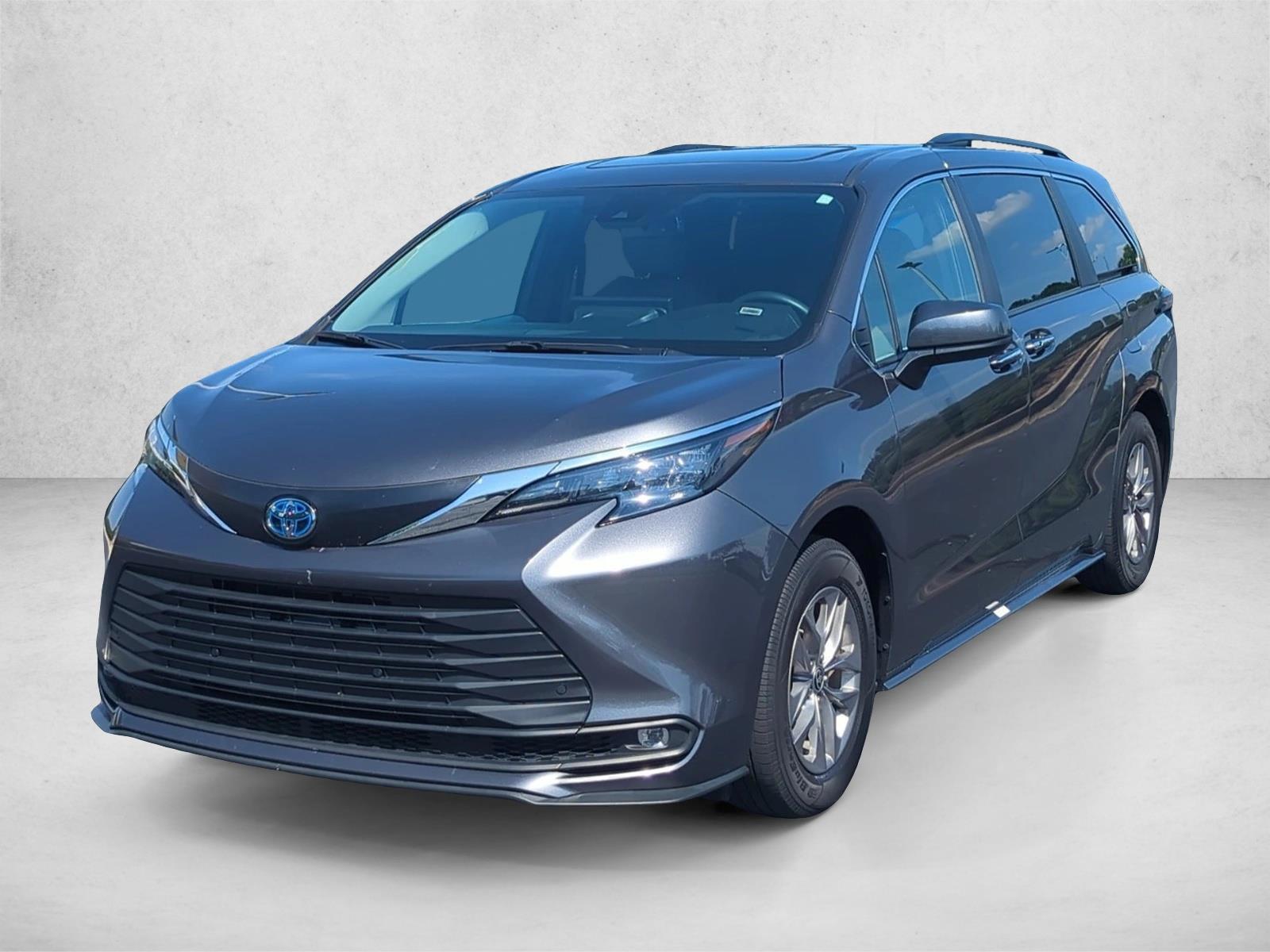 Thumbnail: 2025 Toyota Sienna - 1
