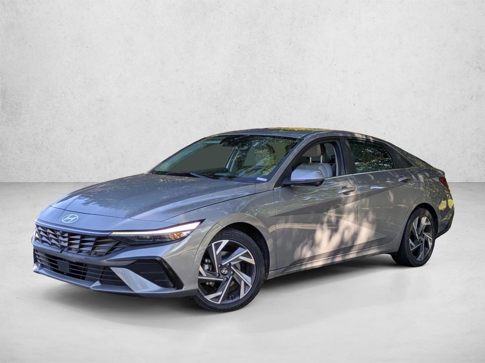 2024 Hyundai Elantra 2.0 Limited IVT's photo