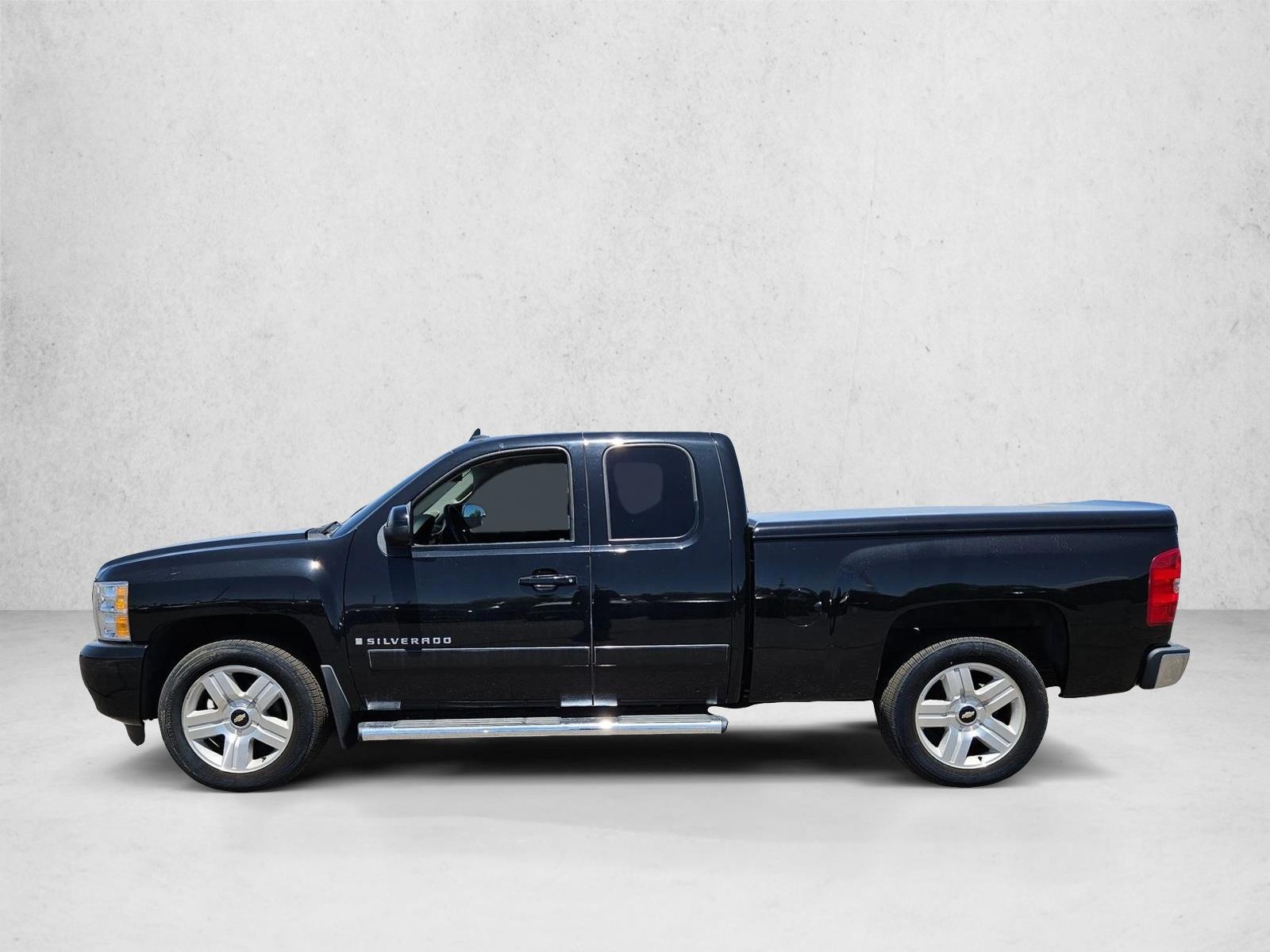 Thumbnail: 2007 Chevrolet Silverado 1500 - 2
