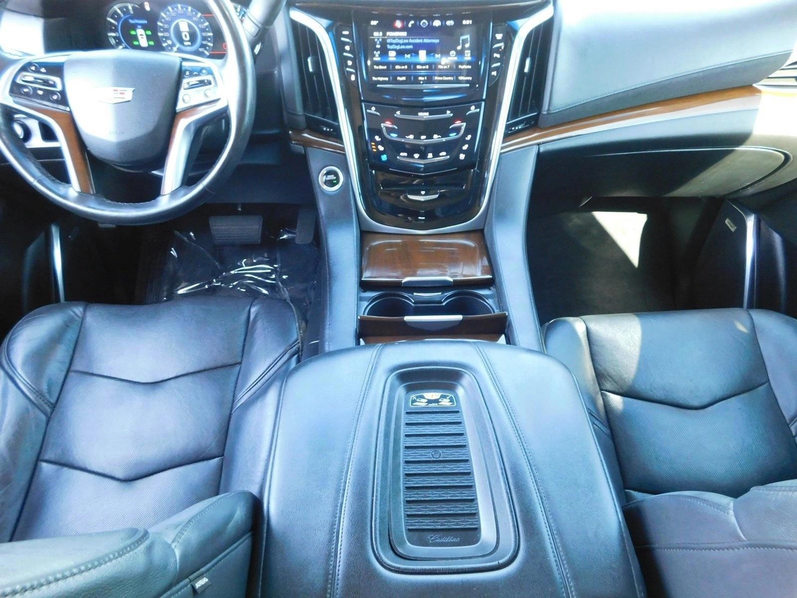 Thumbnail: 2020 Cadillac Escalade - 4