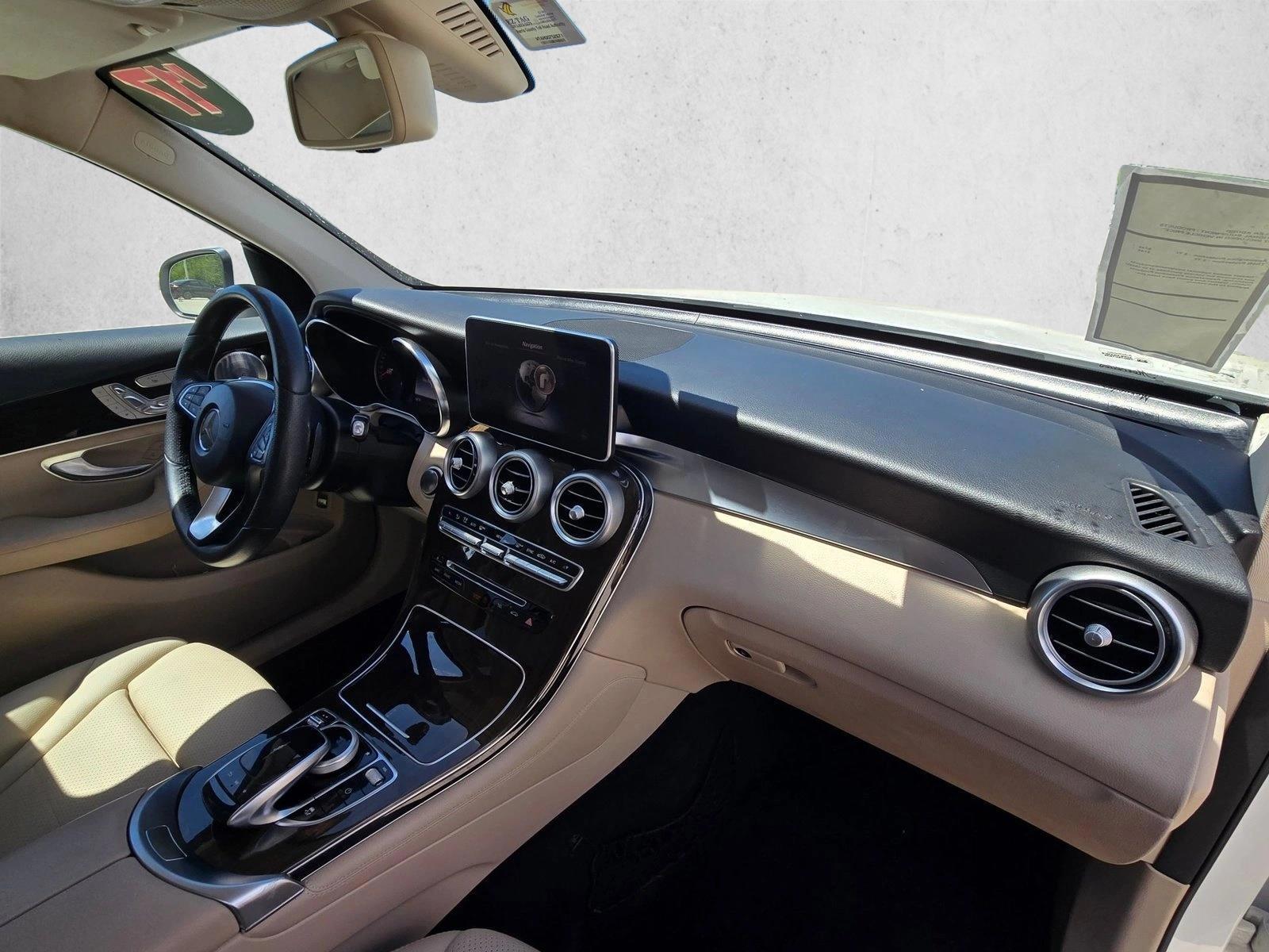 2017 Mercedes-Benz GLC GLC300 - Photo 22