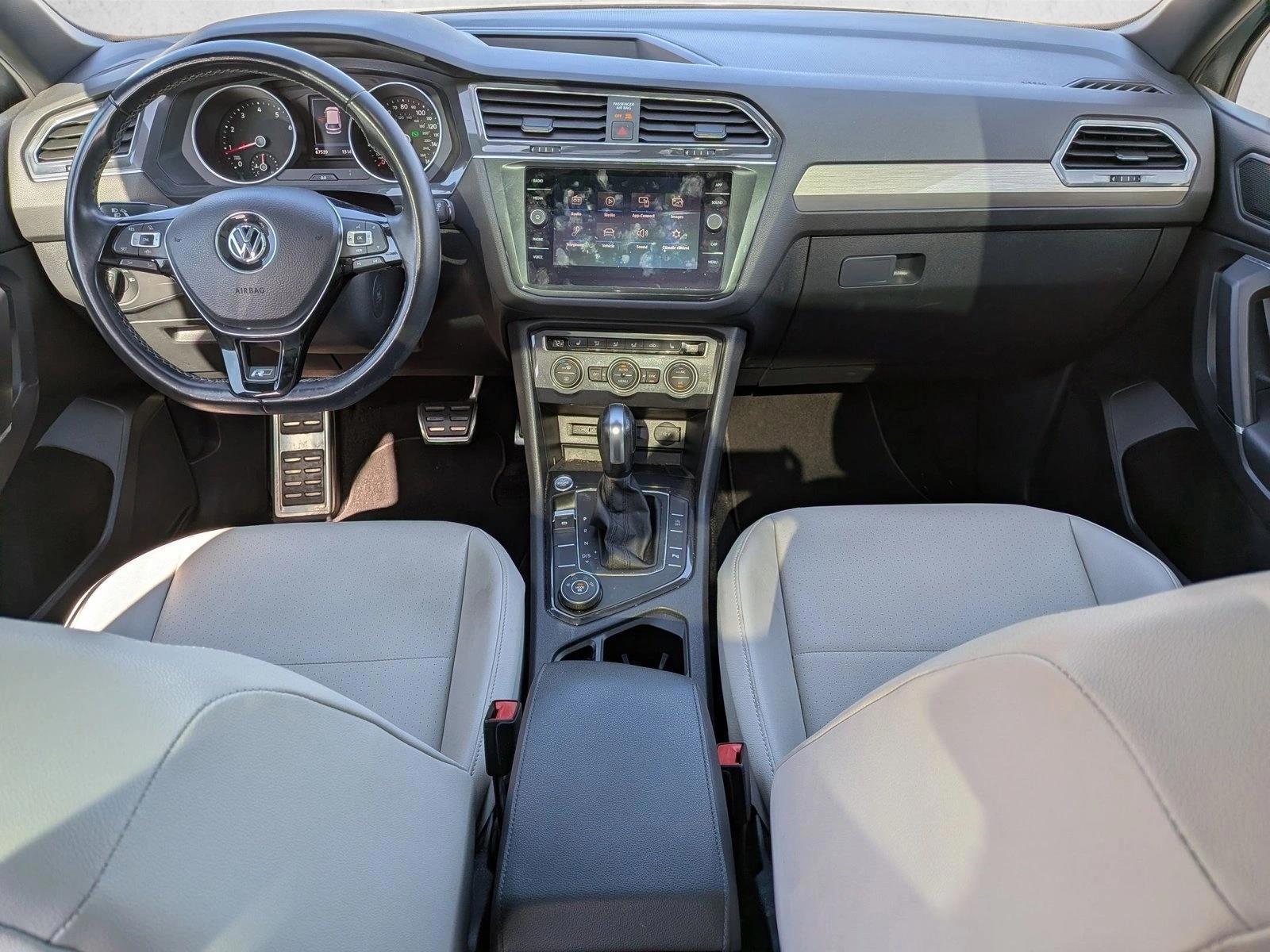 Thumbnail: 2020 Volkswagen Tiguan - 4