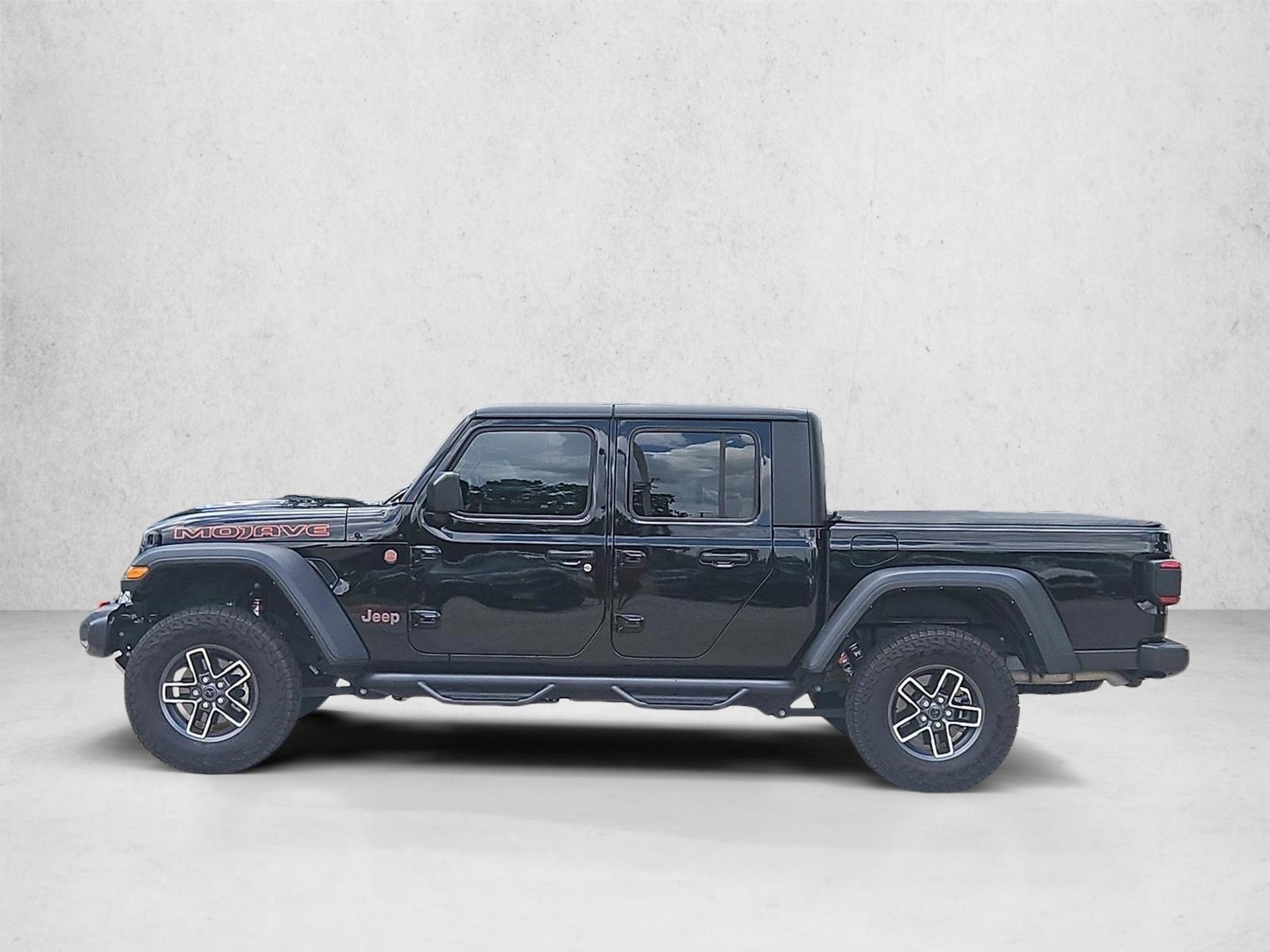 Thumbnail: 2024 Jeep Gladiator - 2