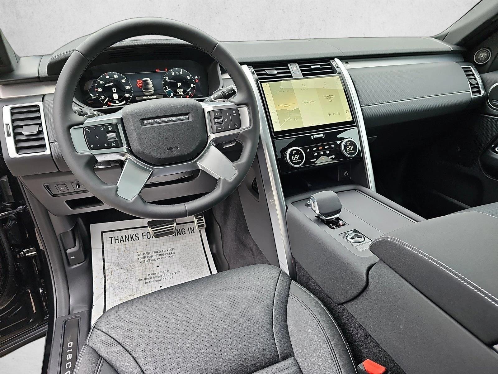 Thumbnail: 2024 Land Rover Discovery - 4