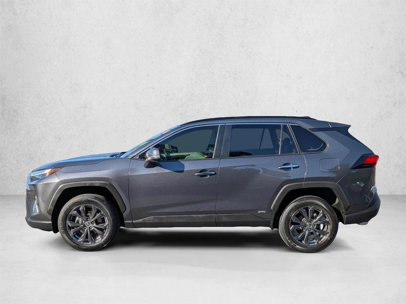 Thumbnail: 2022 Toyota RAV4 - 2
