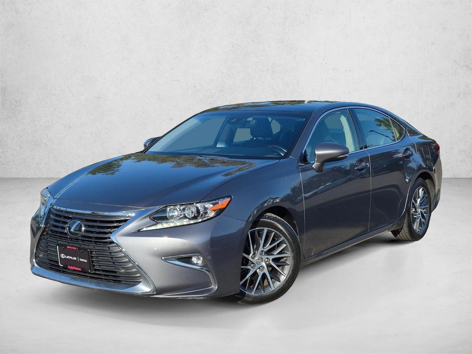 Thumbnail: 2017 Lexus ES - 1