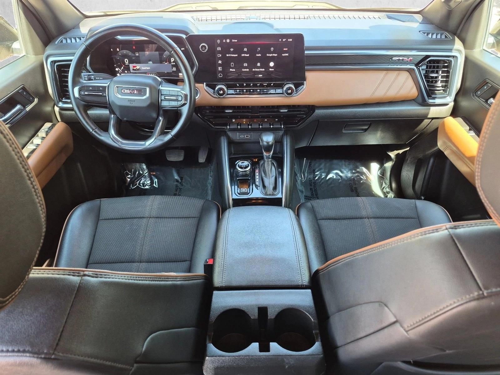 Thumbnail: 2024 GMC Canyon - 3