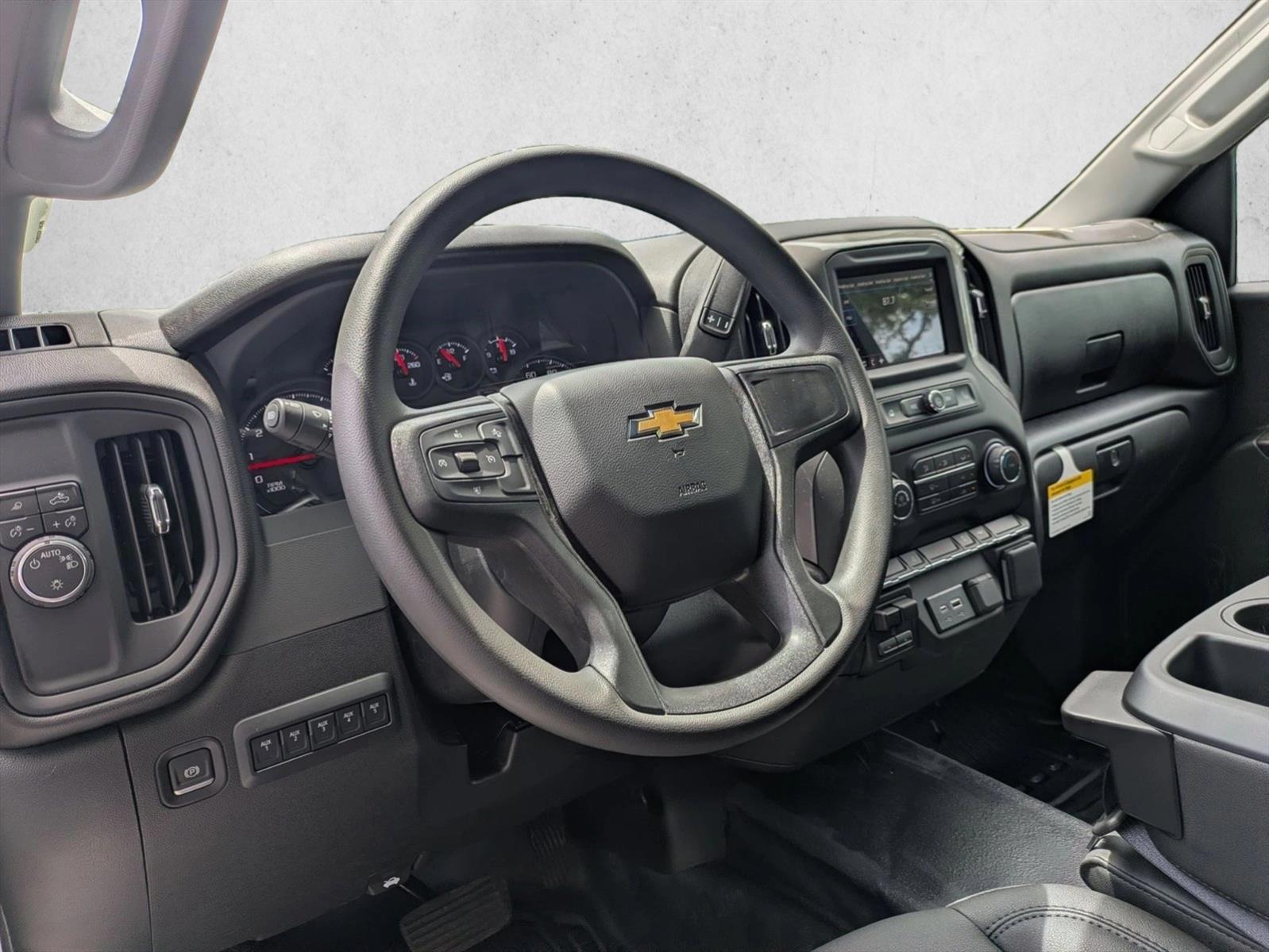 Thumbnail: 2026 Chevrolet Silverado 3500 - 2