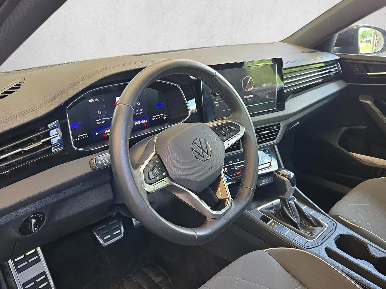 Thumbnail: 2025 Volkswagen Jetta - 3