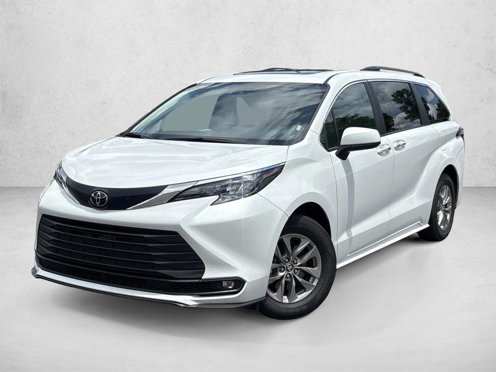 Thumbnail: 2026 Toyota Sienna - 1