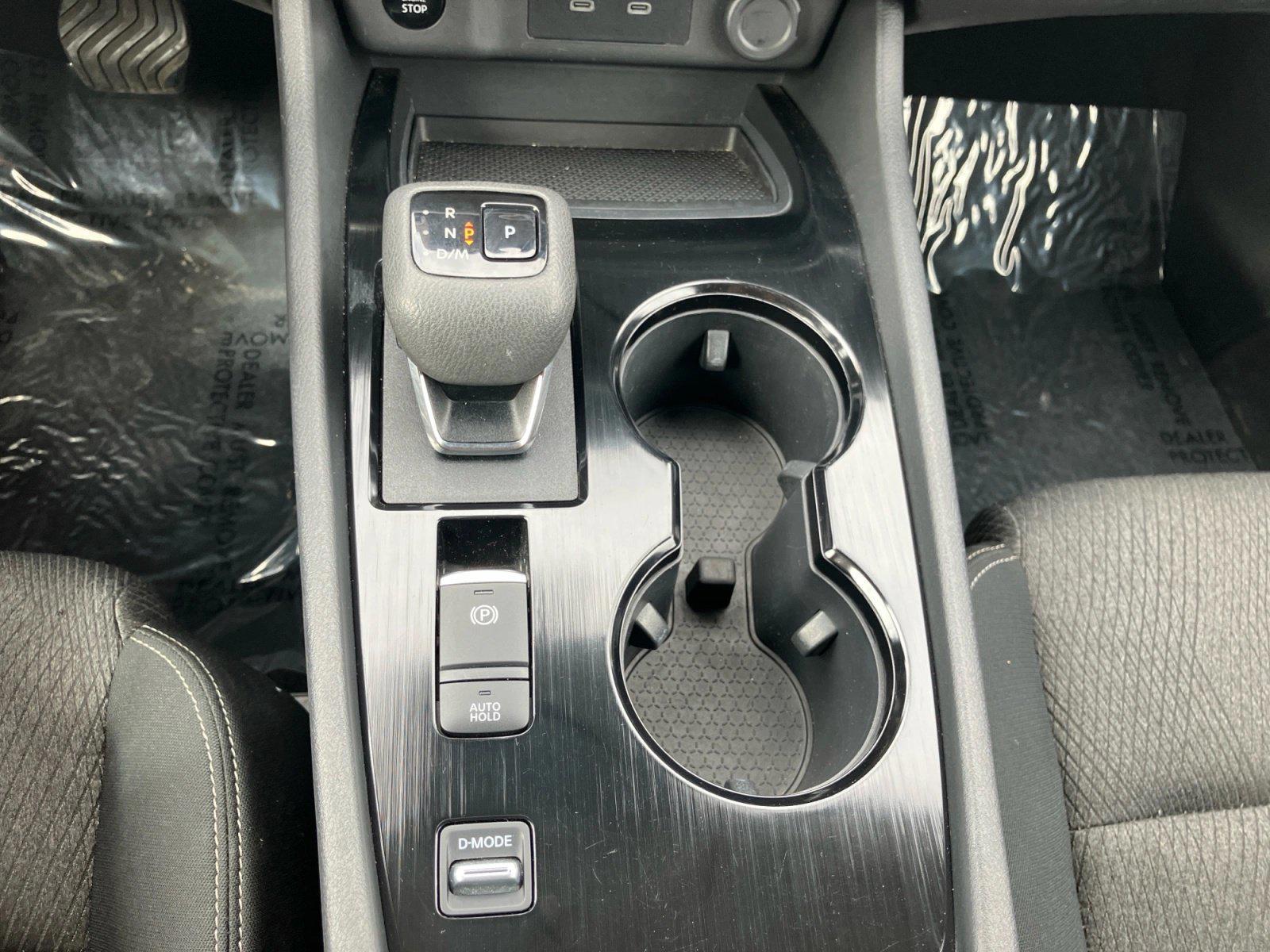 2025 Nissan Rogue SV - Photo 12
