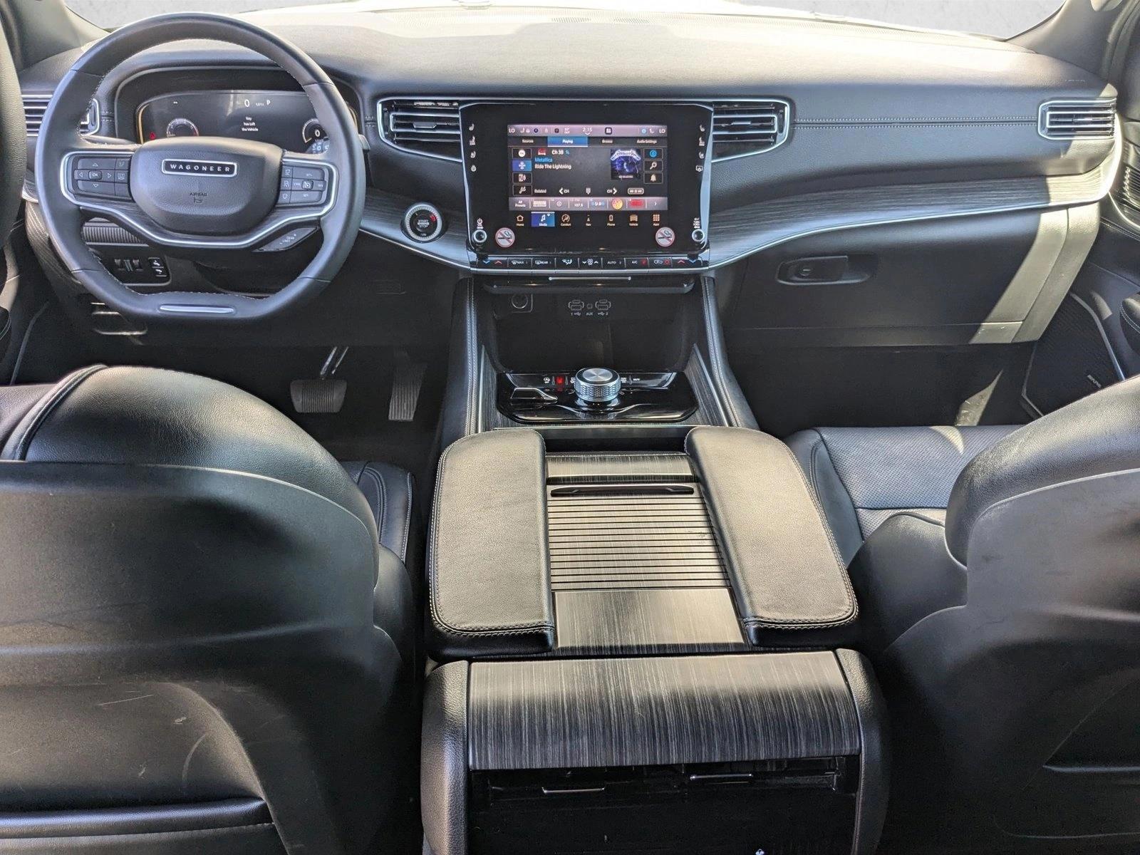 Thumbnail: 2024 Jeep Wagoneer - 3