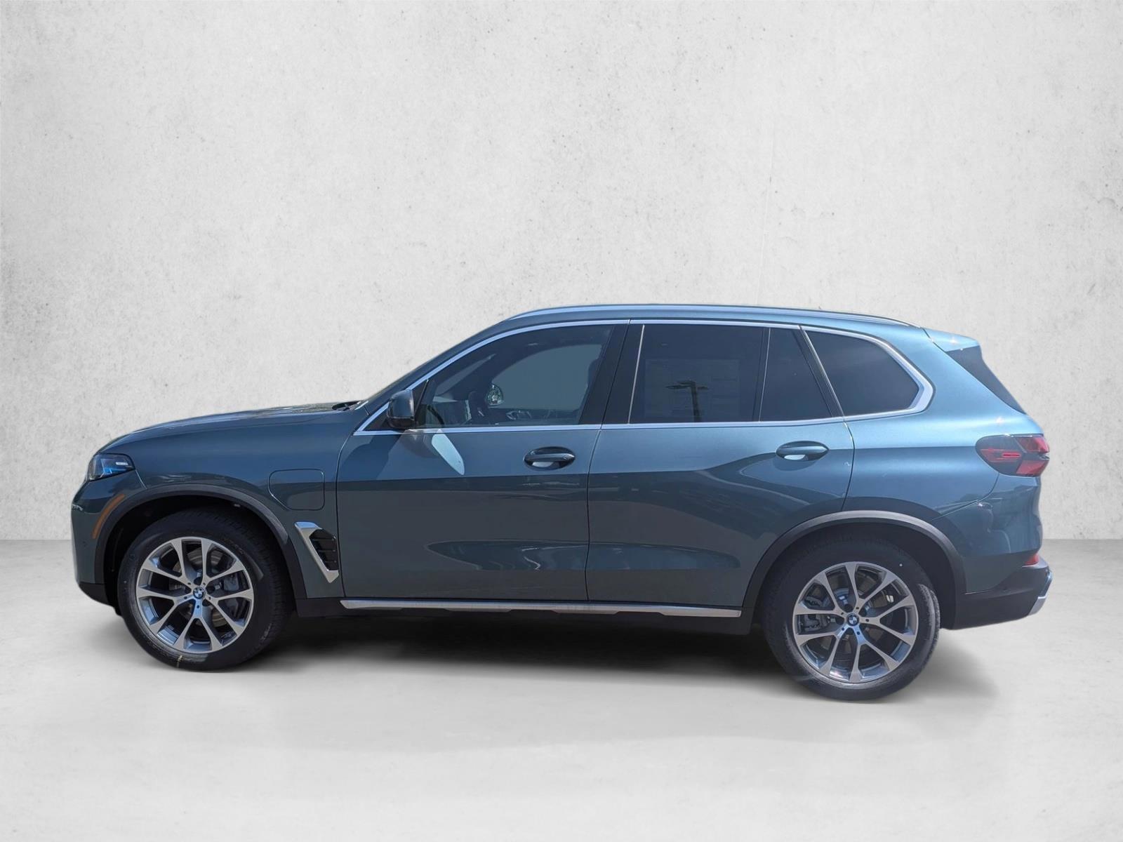 Thumbnail: 2026 BMW X5 - 2