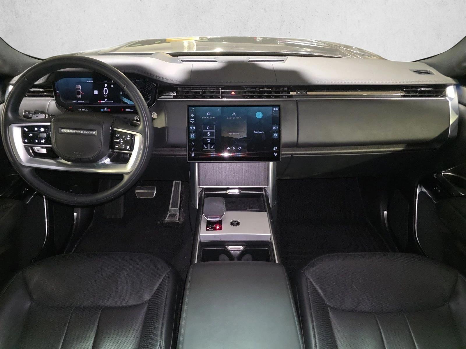 Thumbnail: 2025 Land Rover Range Rover - 3