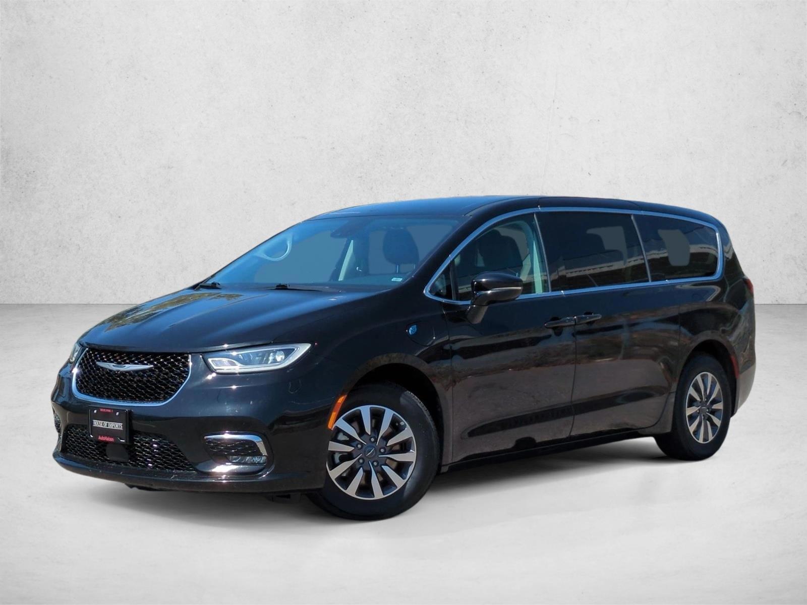 2024 Chrysler Pacifica PHEV