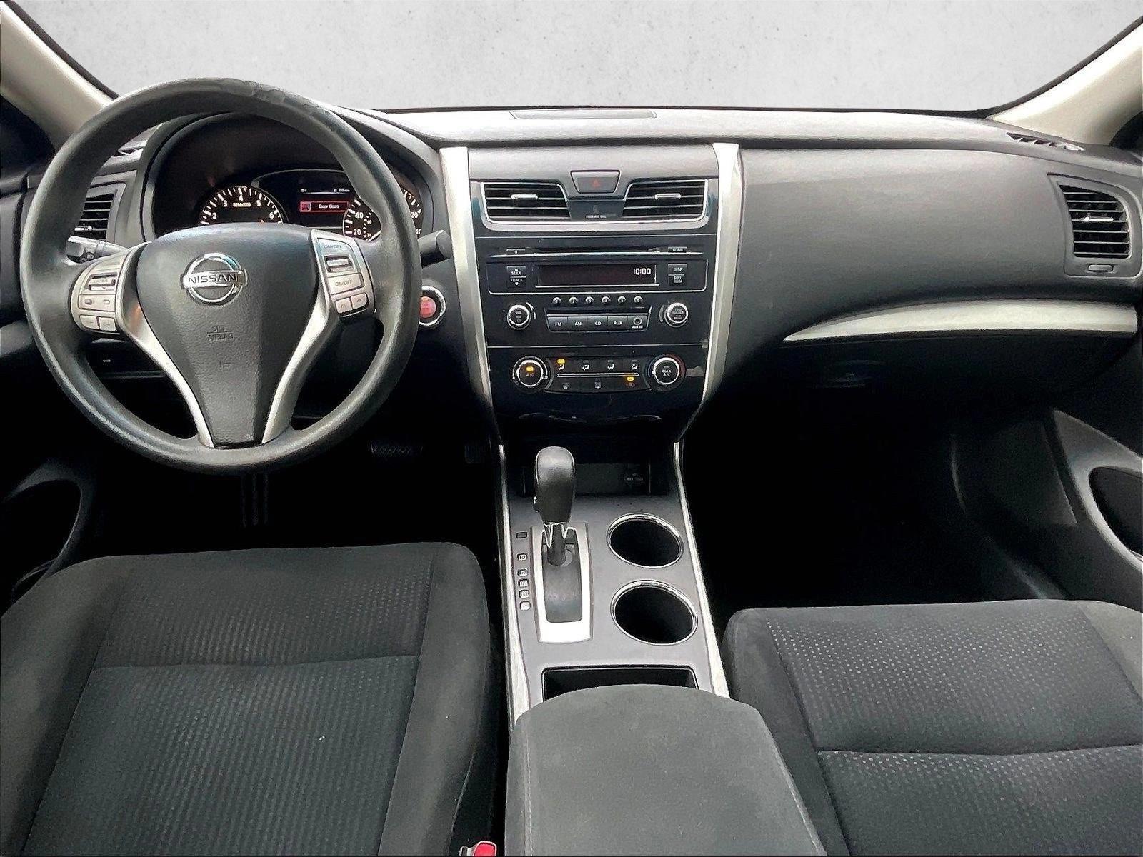 Thumbnail: 2015 Nissan Altima - 5
