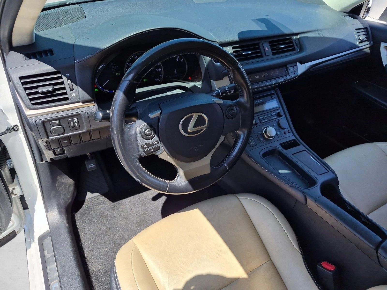 Thumbnail: 2016 Lexus CT - 3