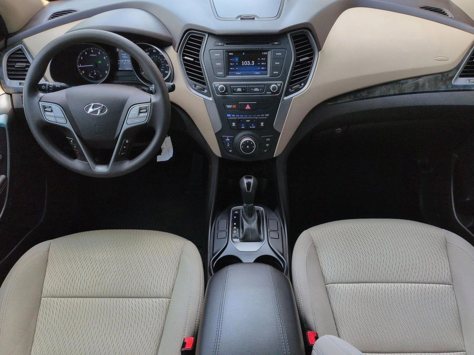 Thumbnail: 2017 Hyundai Santa Fe - 5