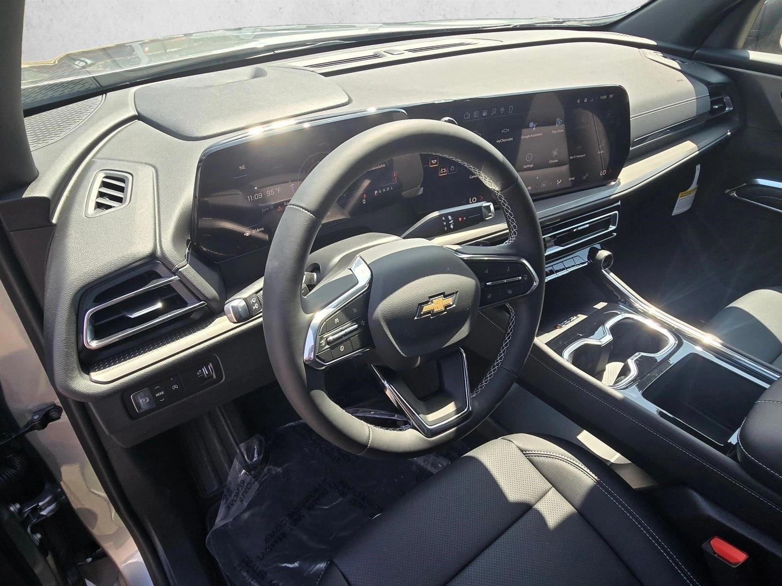 Thumbnail: 2026 Chevrolet Traverse - 3