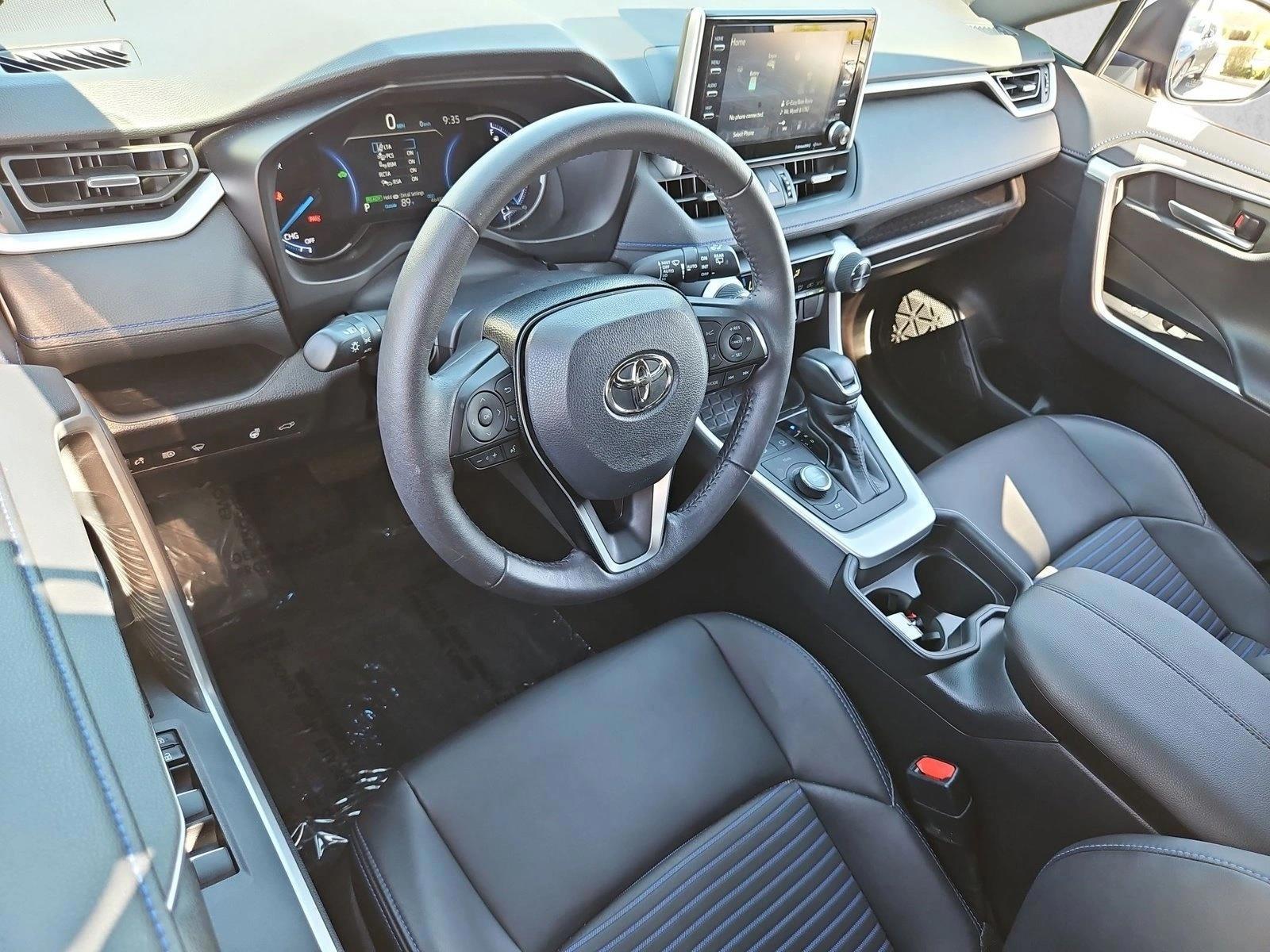 Thumbnail: 2021 Toyota RAV4 - 3