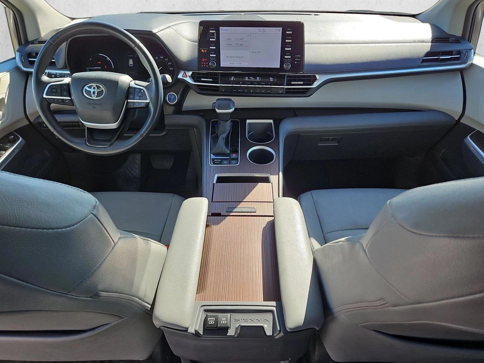 Thumbnail: 2024 Toyota Sienna - 3