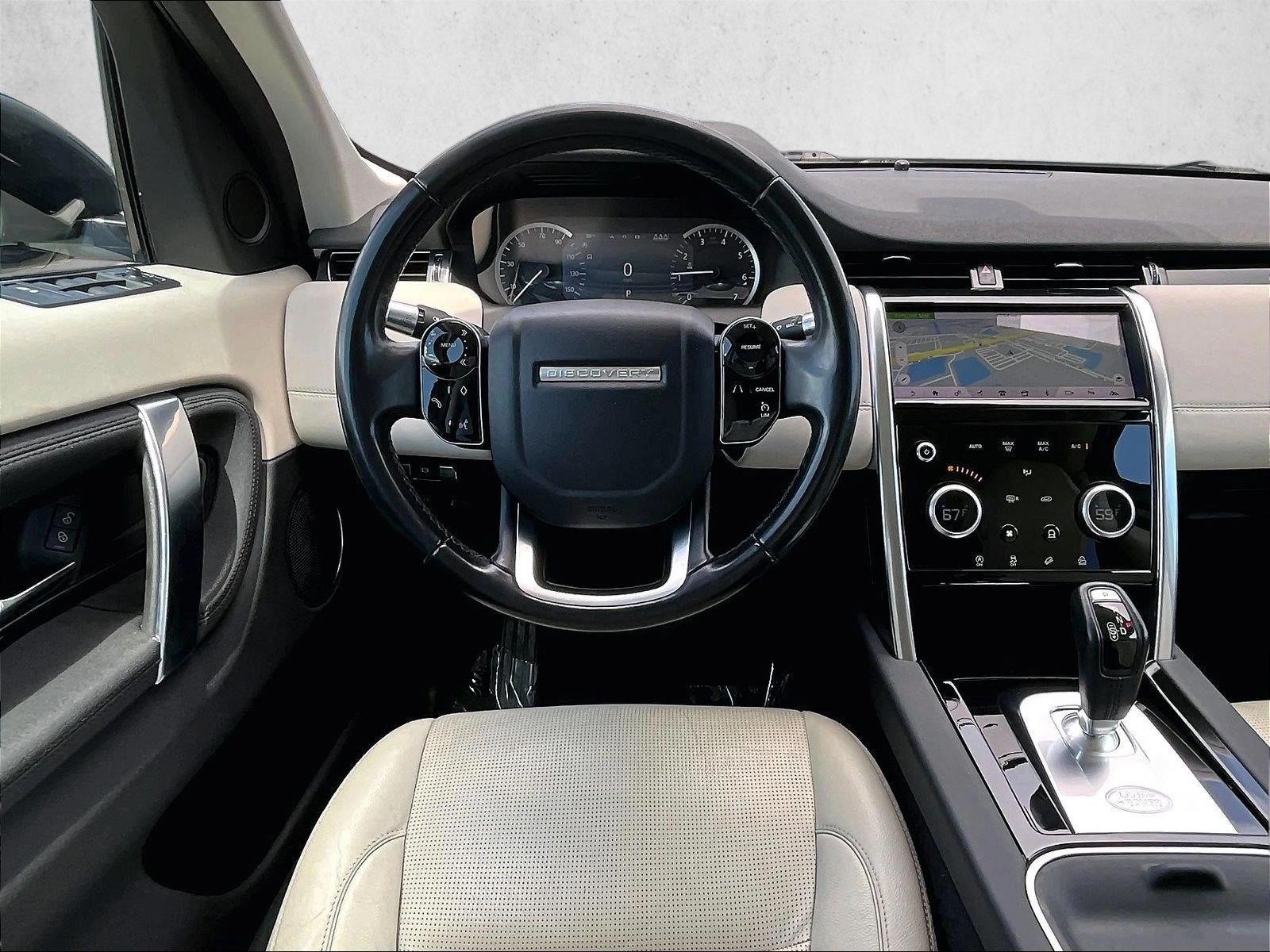 Thumbnail: 2020 Land Rover Discovery Sport - 3