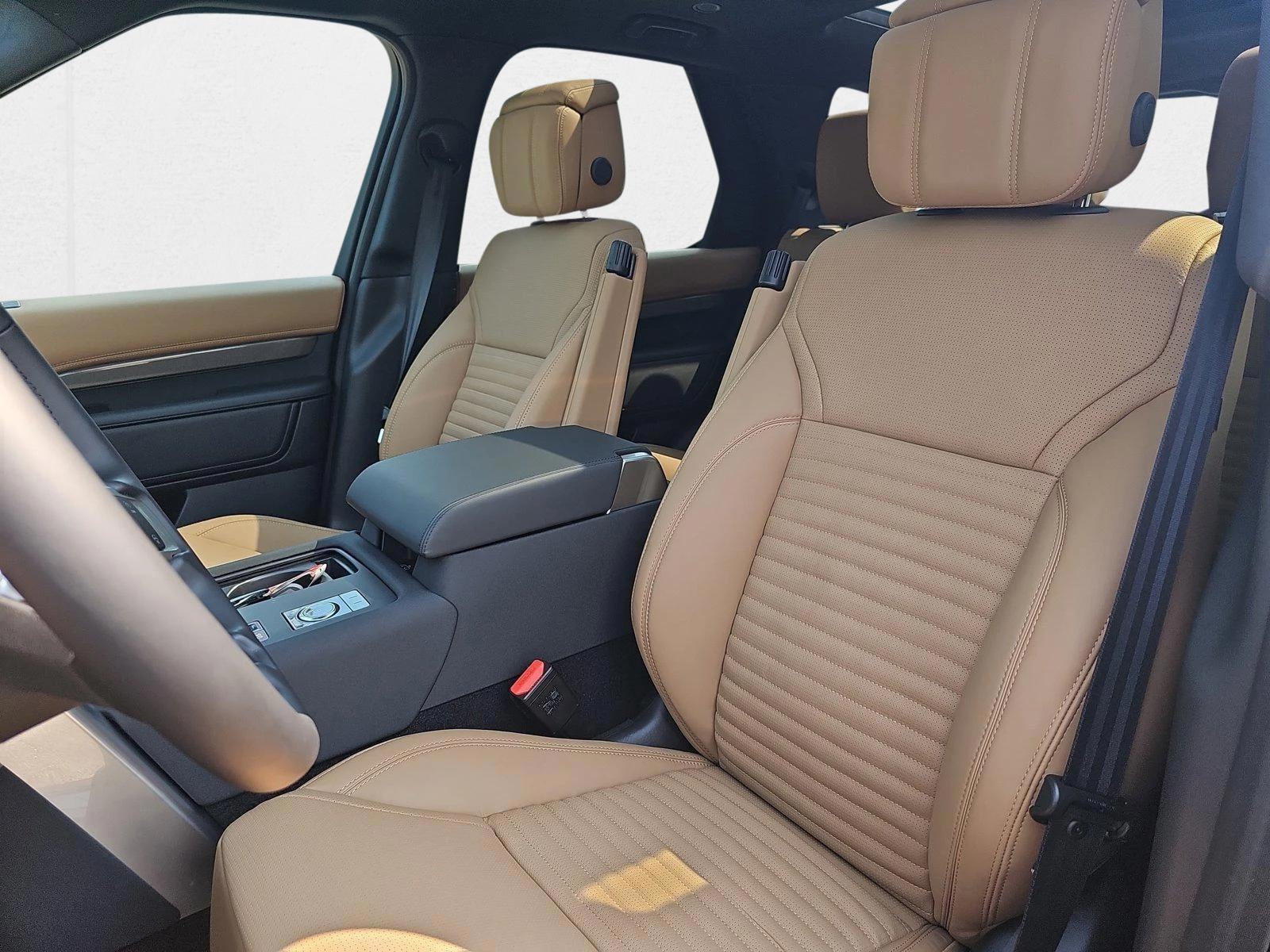 2024 Land Rover Discovery Metropolitan Edition - Photo 10