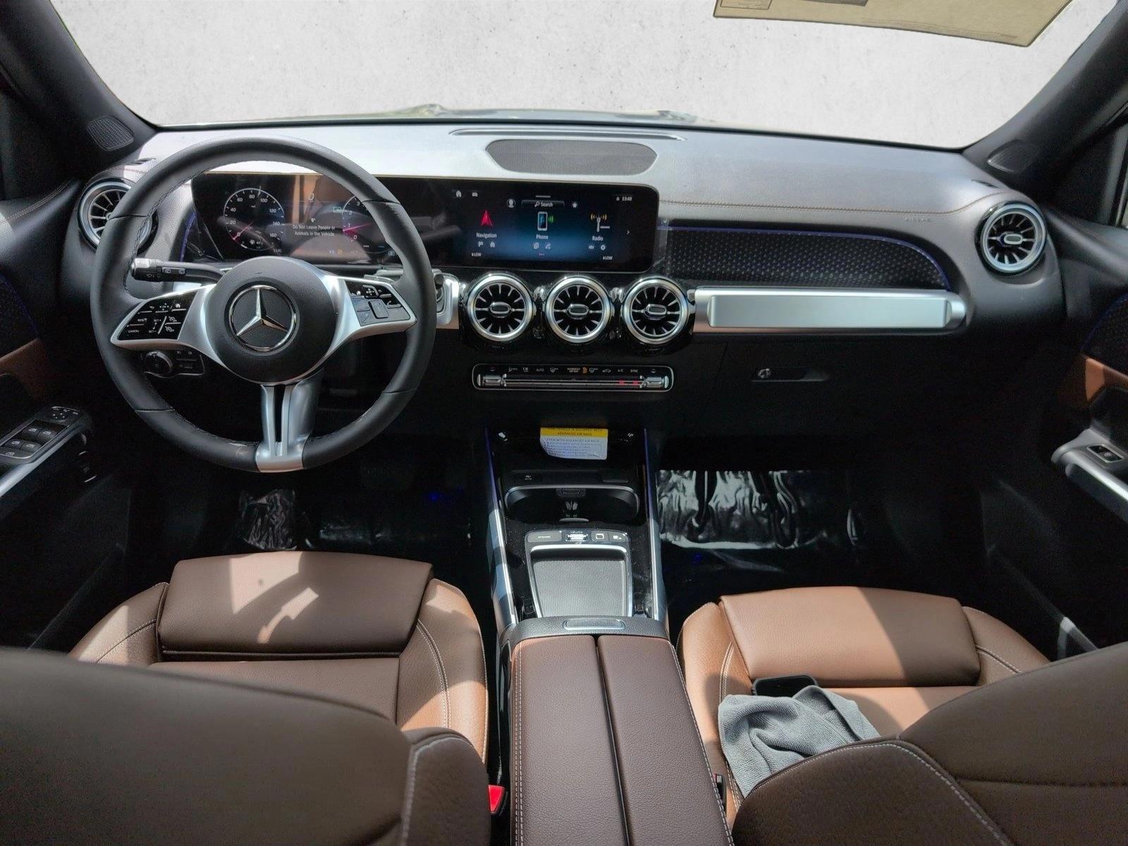 Thumbnail: 2025 Mercedes-Benz GLB - 4