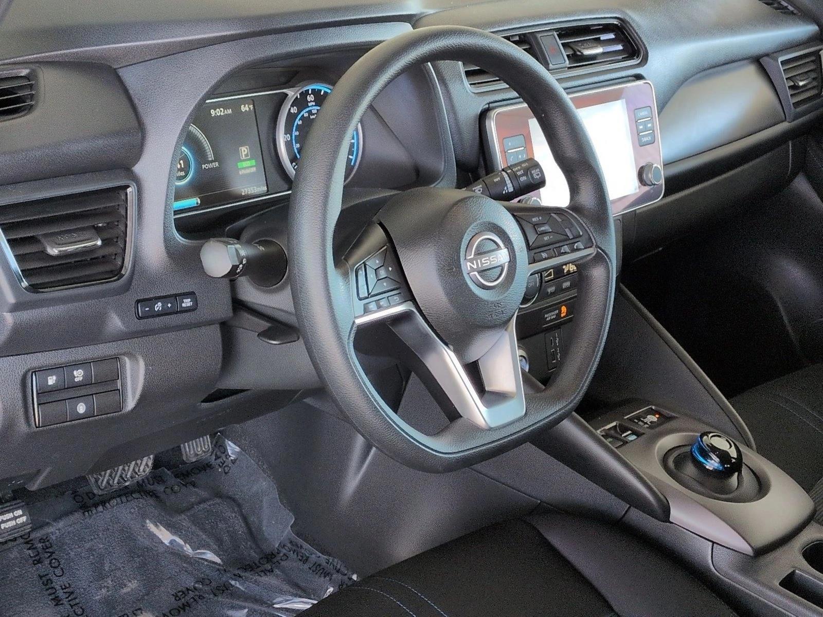 Thumbnail: 2025 Nissan Leaf - 3