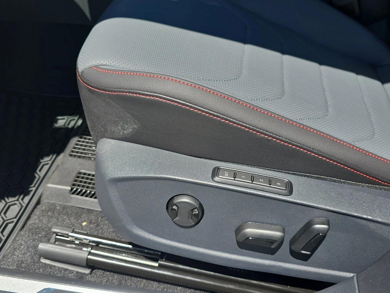 Thumbnail: 2026 Volkswagen Jetta - 5