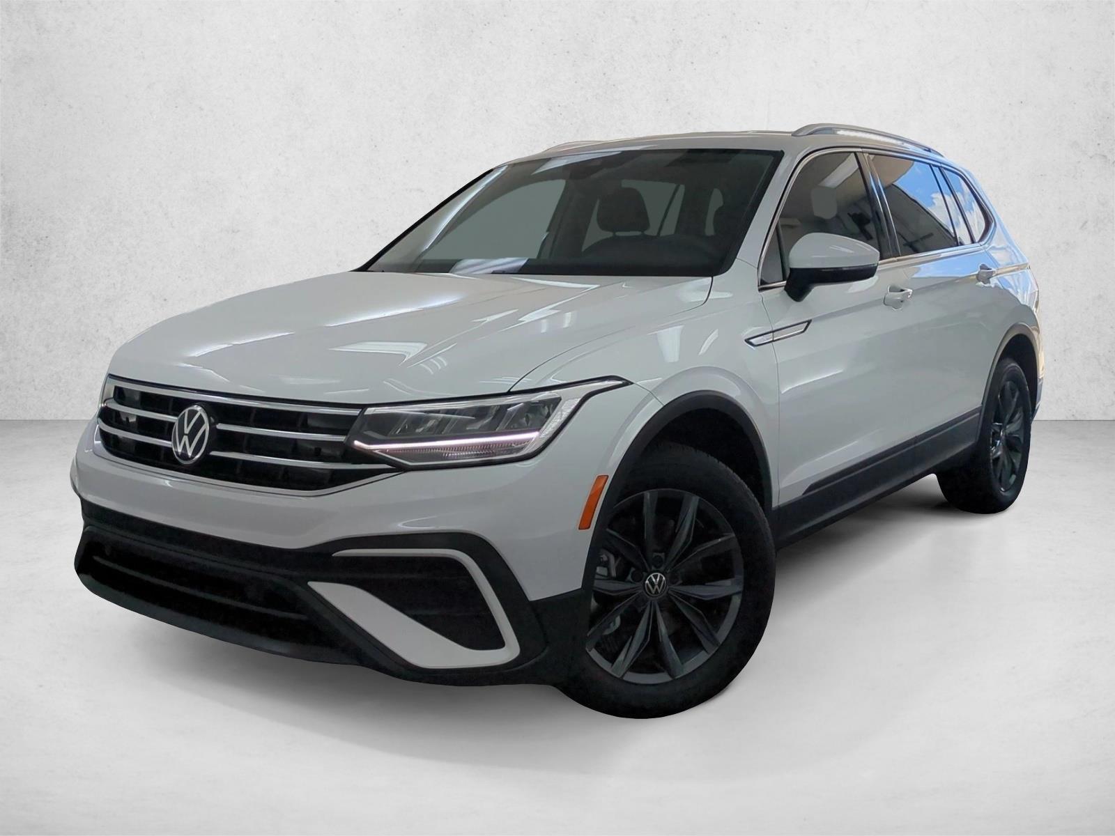 Thumbnail: 2023 Volkswagen Tiguan - 1