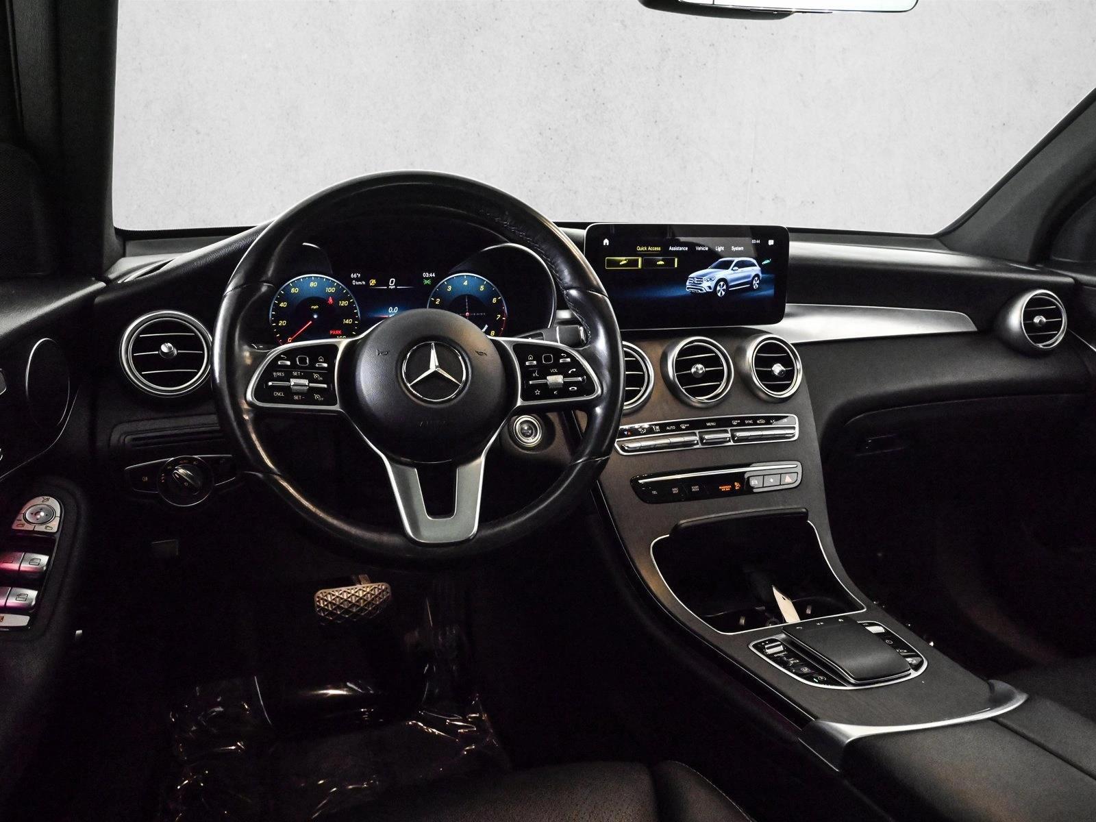 Thumbnail: 2022 Mercedes-Benz GLC - 3