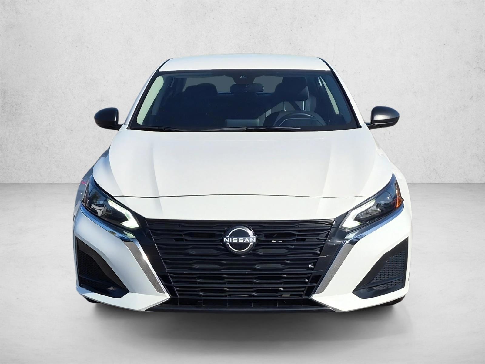 2025 Nissan Altima SV - Photo 2