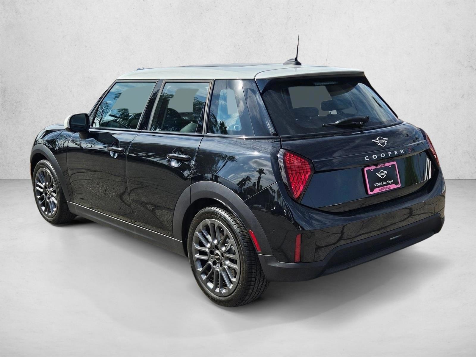 2026 MINI Hardtop 4 Door S - Photo 8