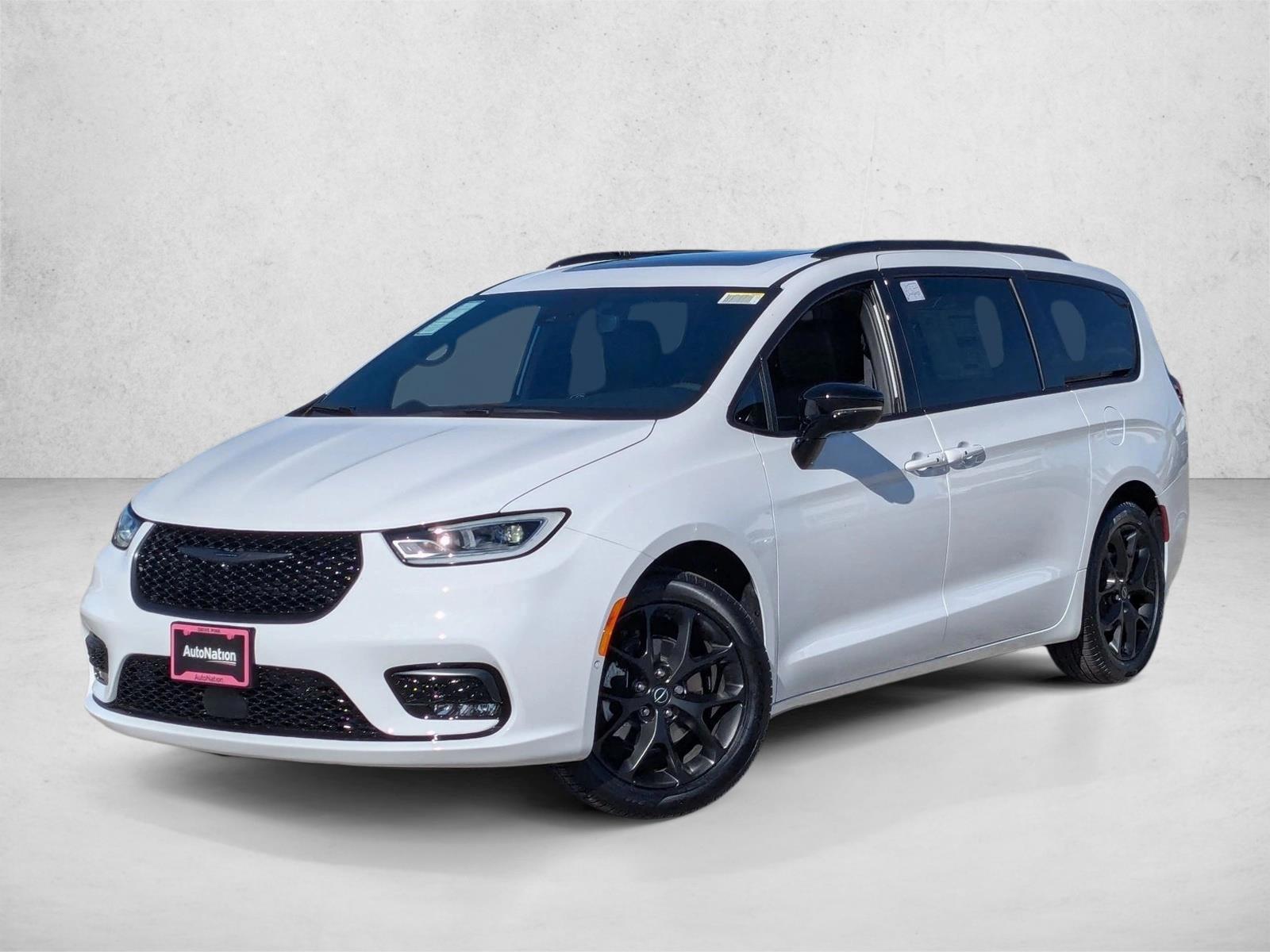 Thumbnail: 2026 Chrysler Pacifica - 1