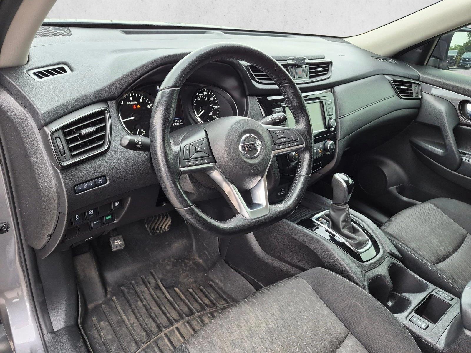 Thumbnail: 2020 Nissan Rogue - 3