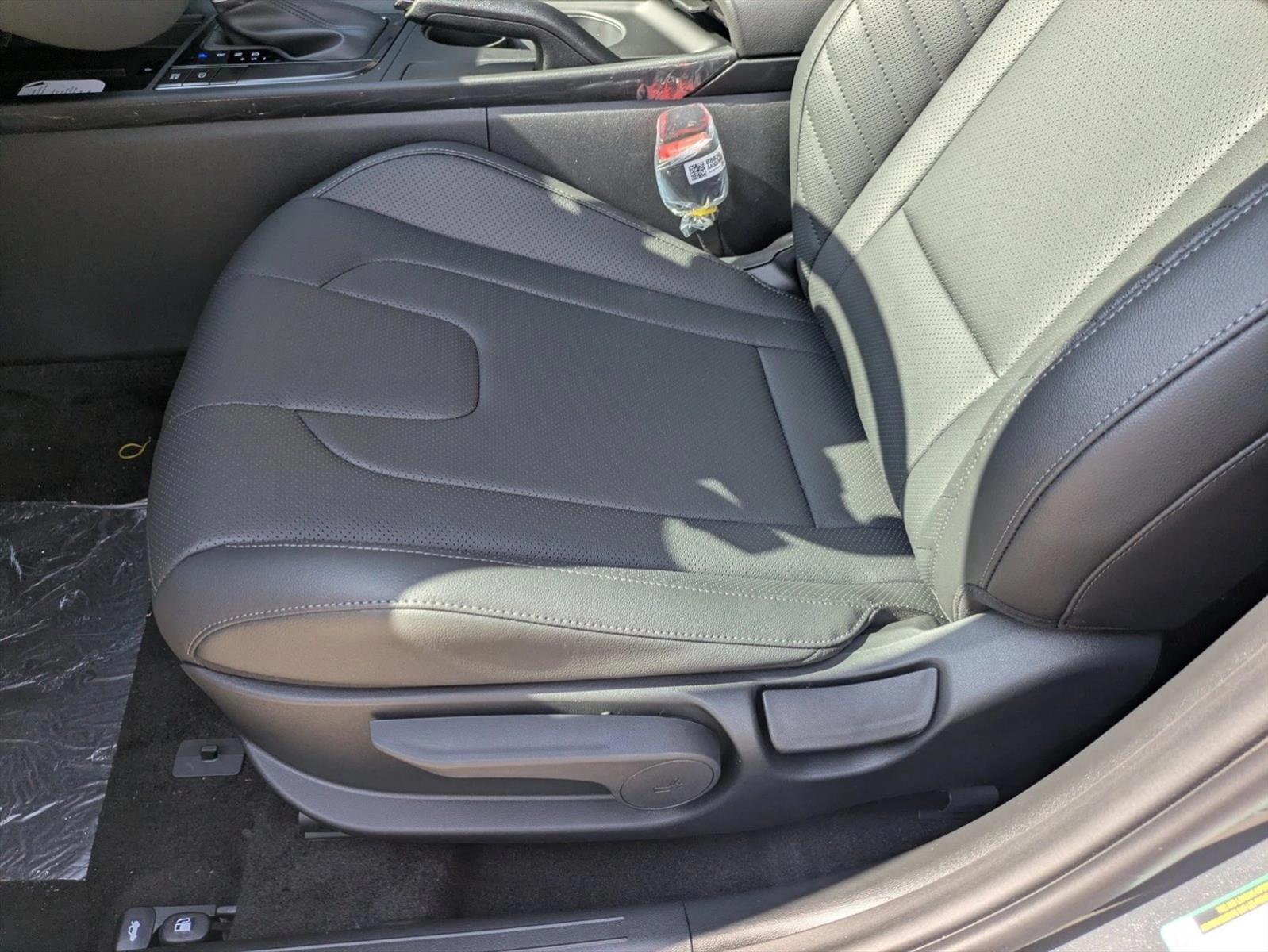 Thumbnail: 2026 Hyundai Elantra - 4