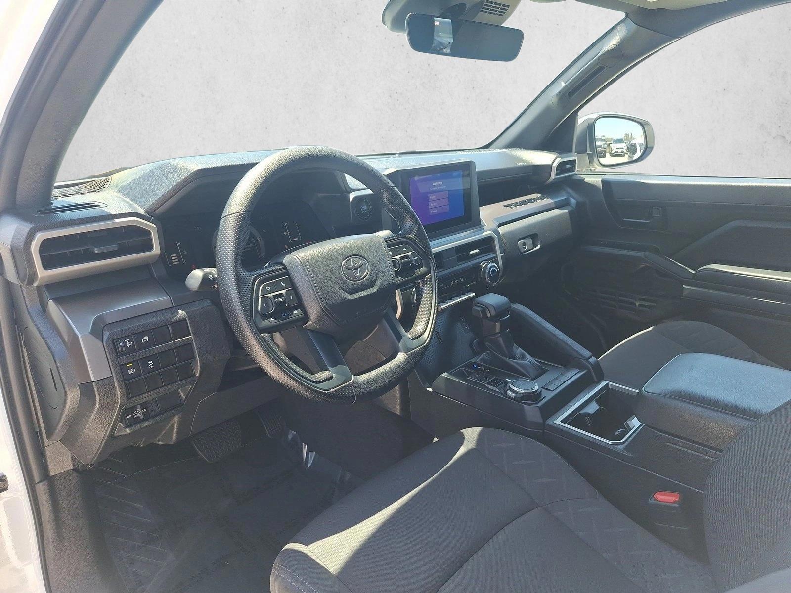2025 Toyota Tacoma SR5 - Photo 9