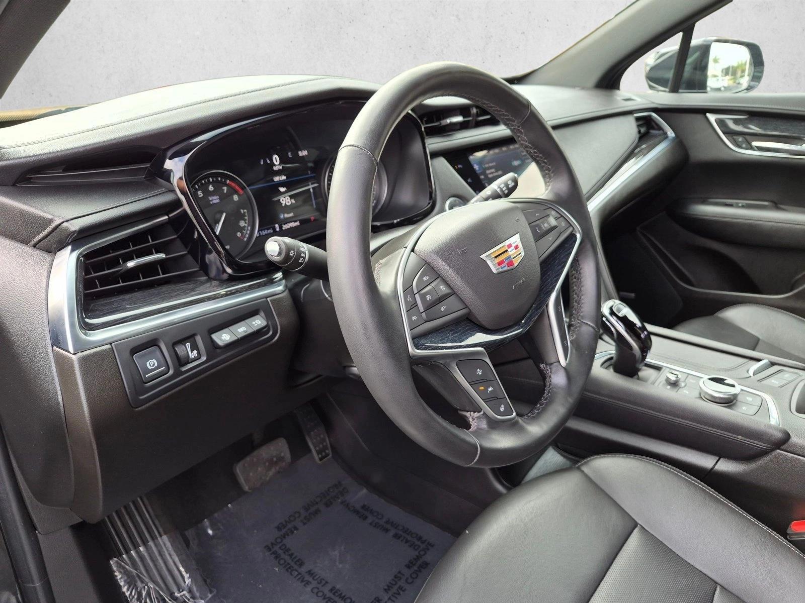 Thumbnail: 2022 Cadillac XT5 - 3