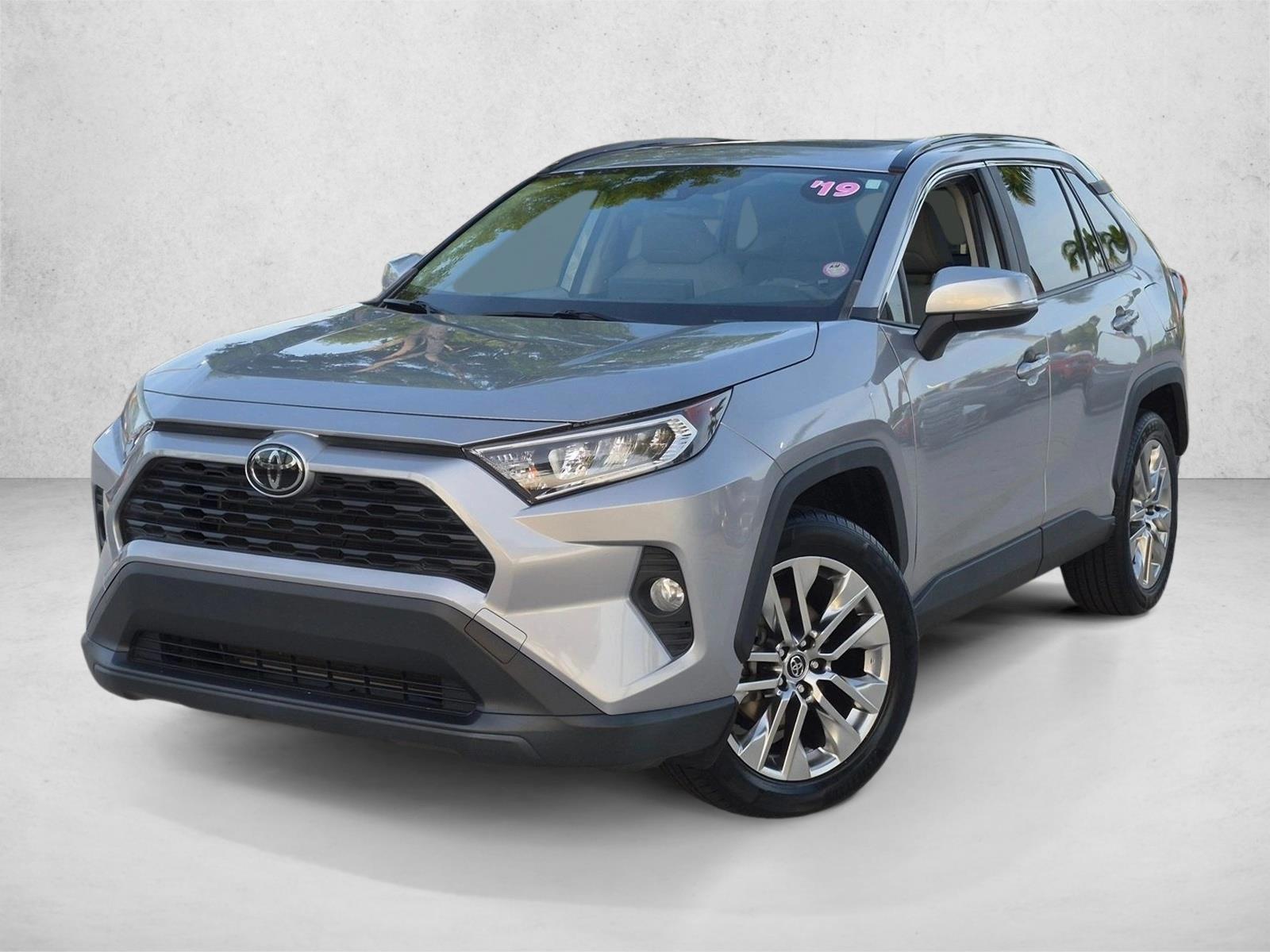 Thumbnail: 2019 Toyota RAV4 - 1