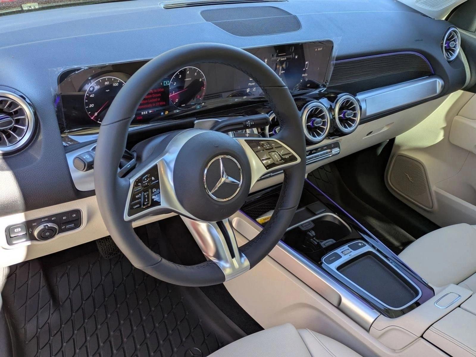 Thumbnail: 2026 Mercedes-Benz GLB - 3