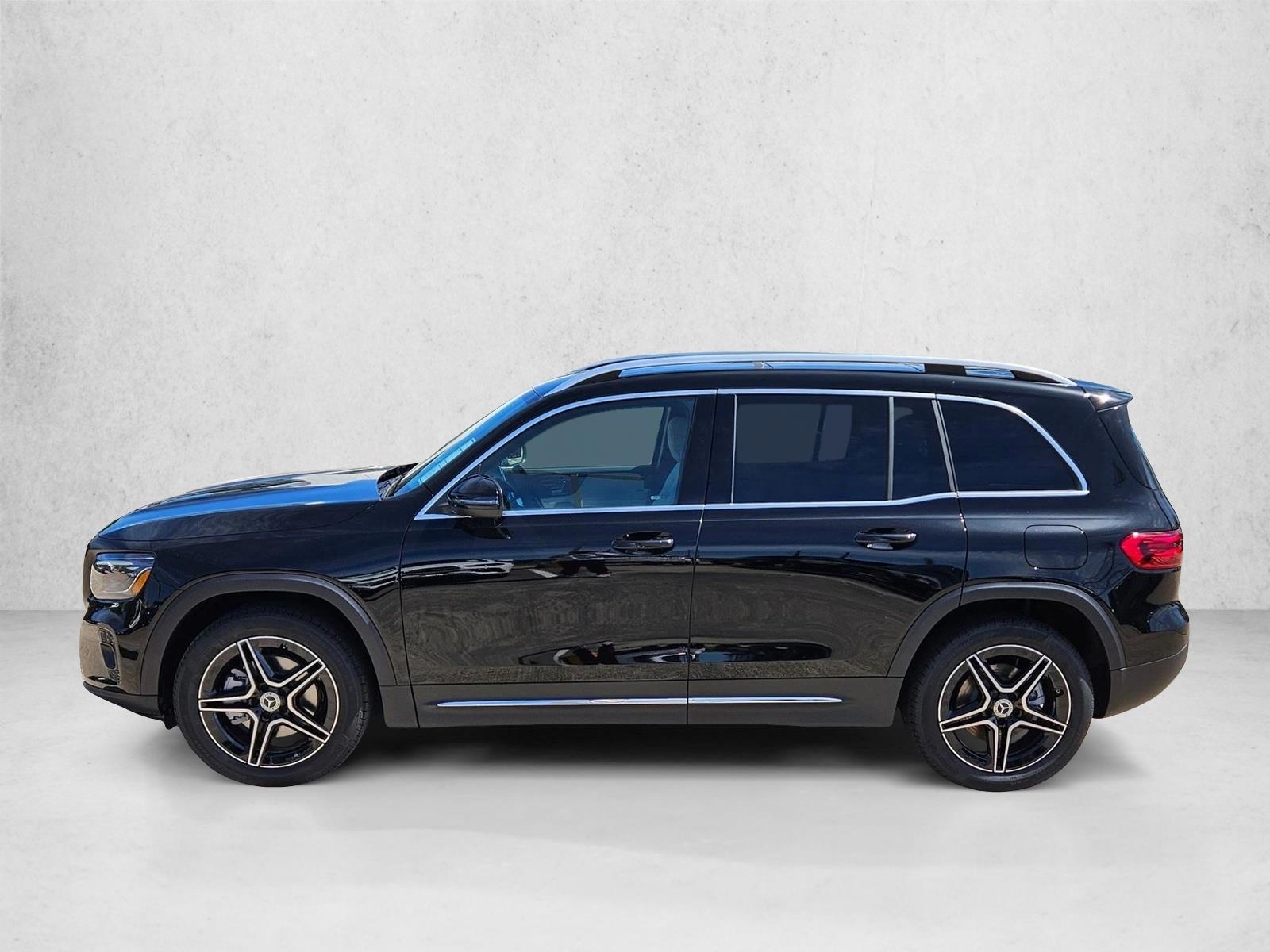 Thumbnail: 2026 Mercedes-Benz GLB - 2