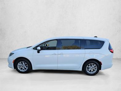 2023 Chrysler Voyager