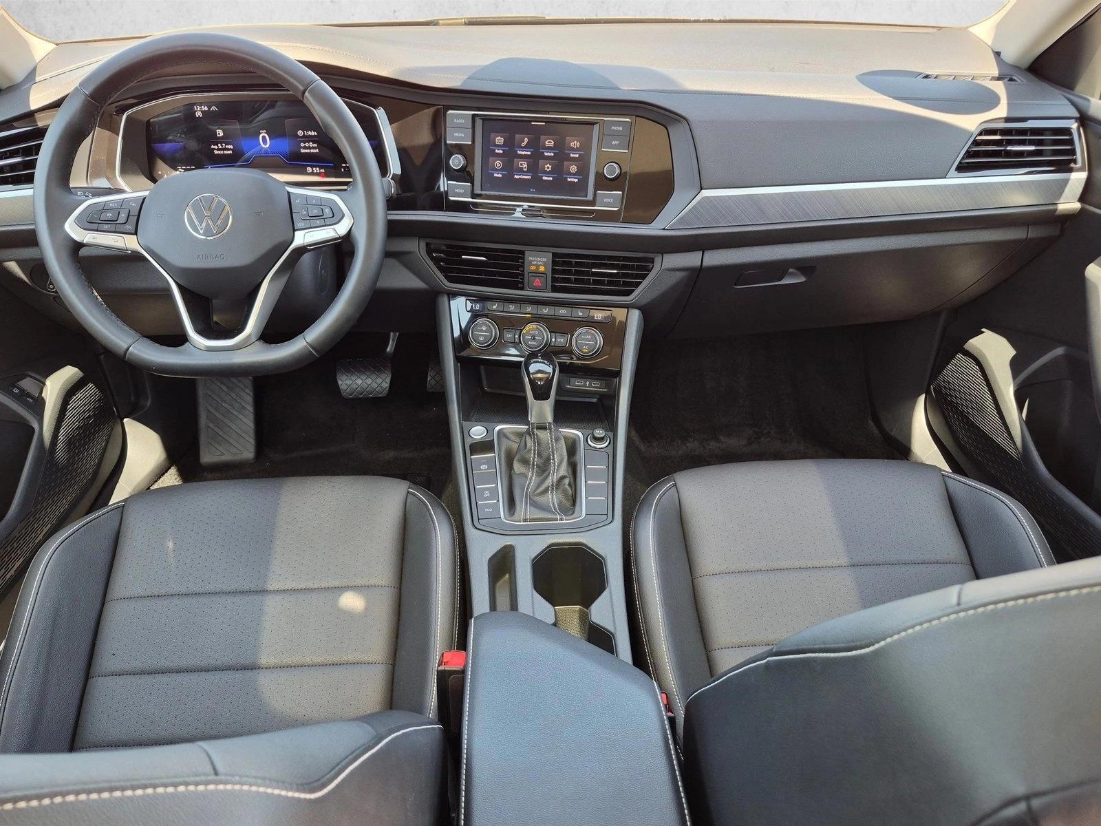 Thumbnail: 2023 Volkswagen Jetta - 3