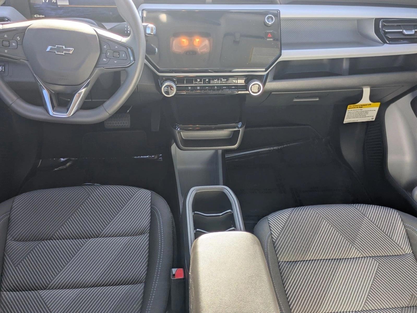 Thumbnail: 2027 Chevrolet Bolt EV - 4